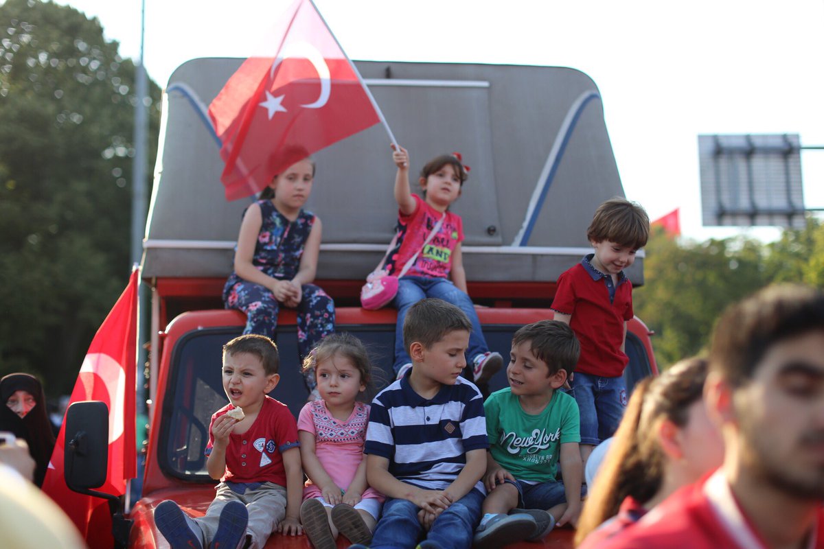 Yüzlerce kişi Saraçhane'deyd! - 25