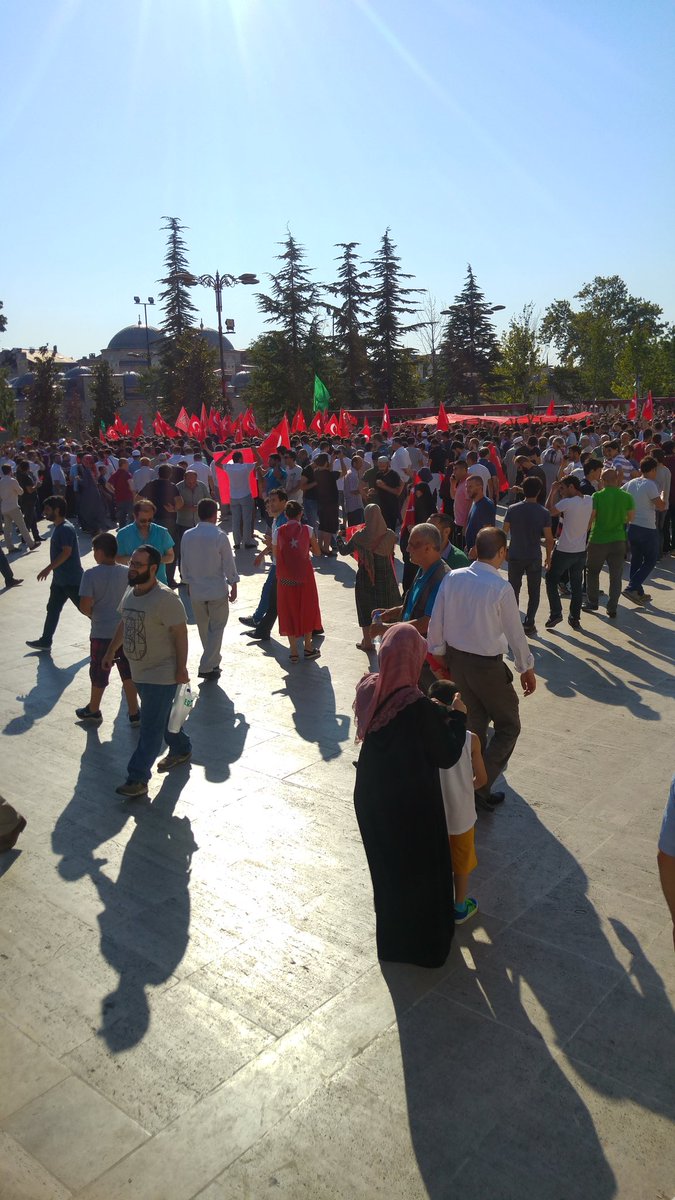 Yüzlerce kişi Saraçhane'deyd! - 17