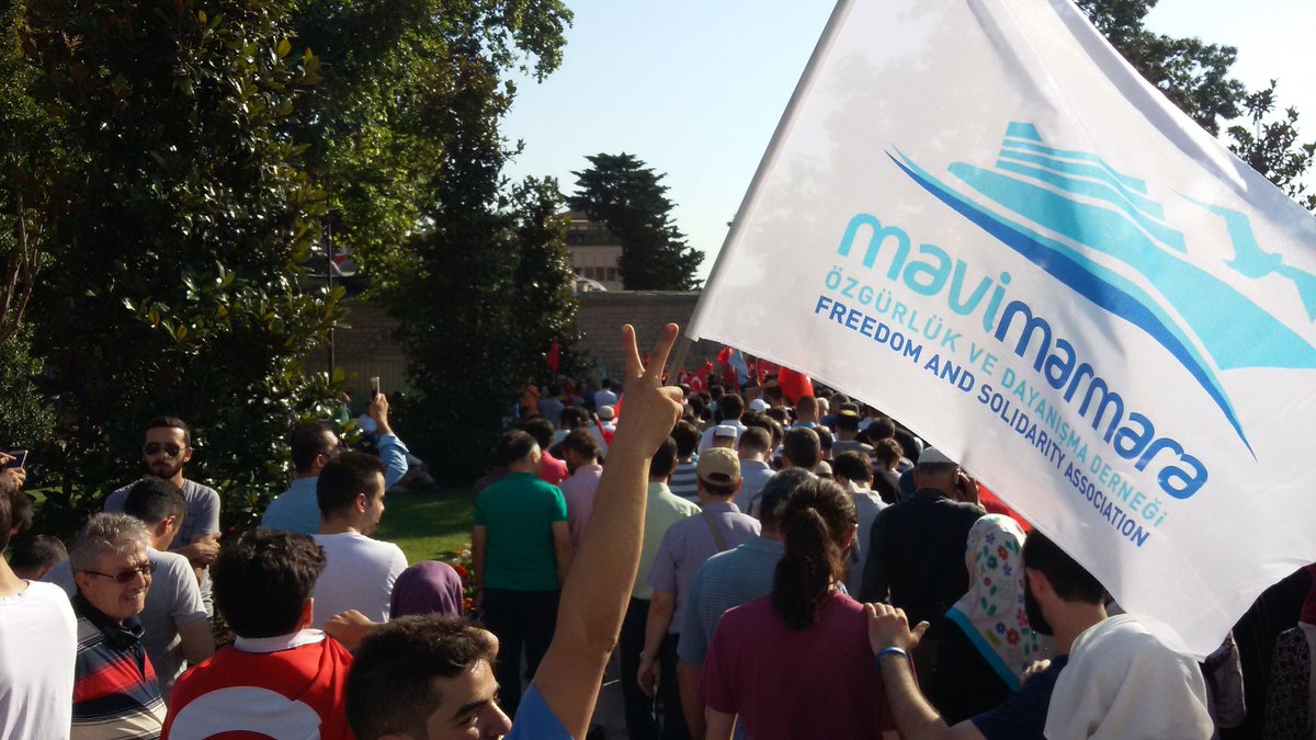 Yüzlerce kişi Saraçhane'deyd! - 16