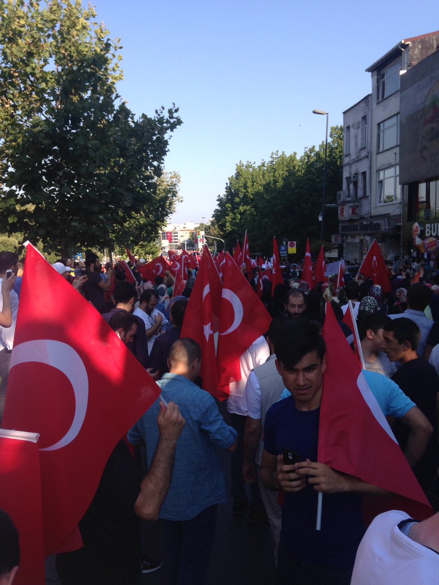 Yüzlerce kişi Saraçhane'deyd! - 32