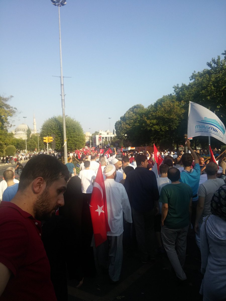 Yüzlerce kişi Saraçhane'deyd! - 5