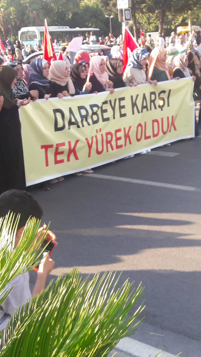 Yüzlerce kişi Saraçhane'deyd! - 21