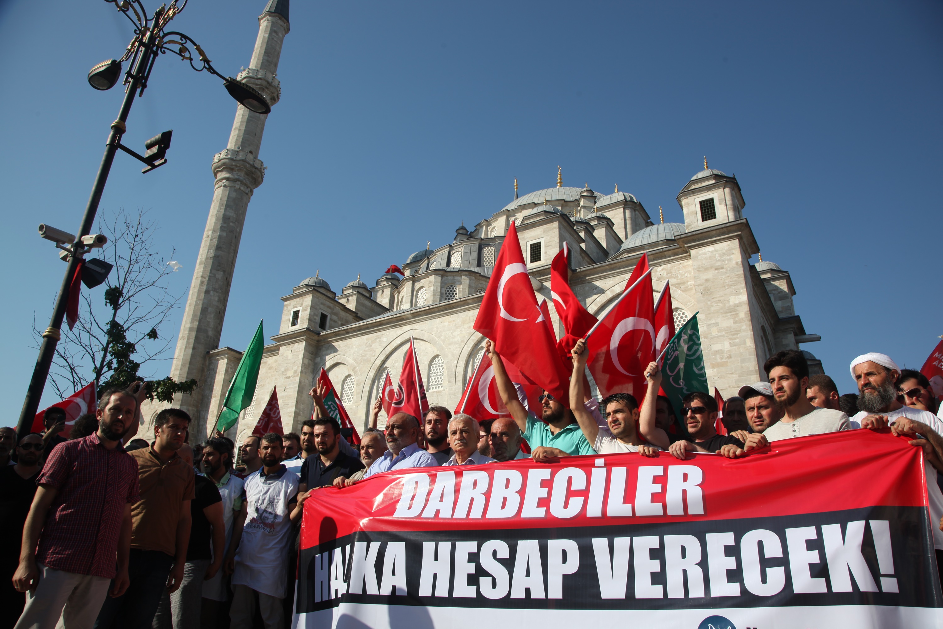 Yüzlerce kişi Saraçhane'deyd! - 578