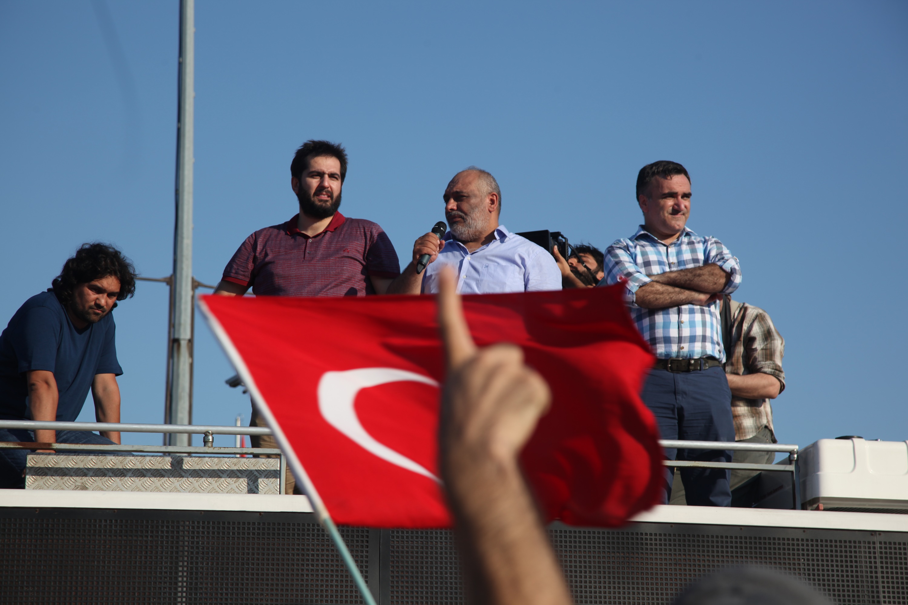 Yüzlerce kişi Saraçhane'deyd! - 768