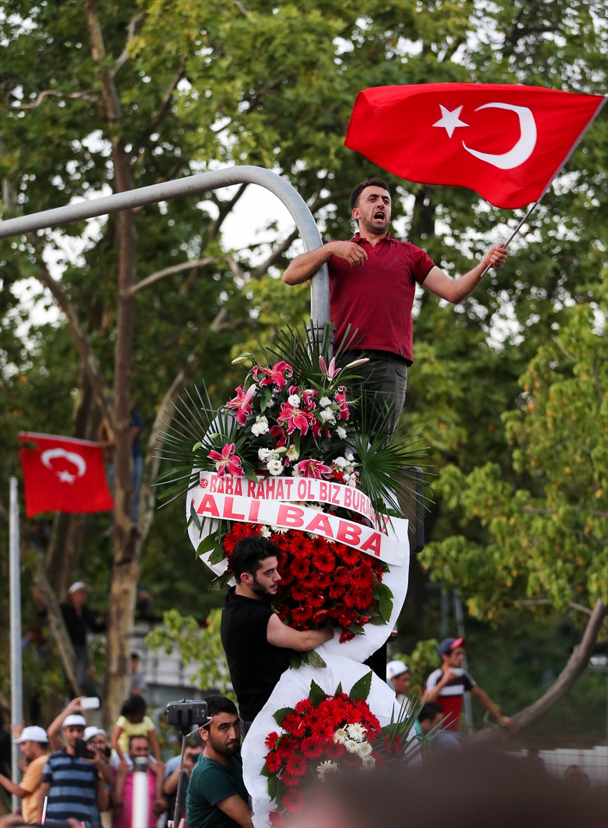 Erdoğan'ın konuşmasını böyle dinlediler - 9