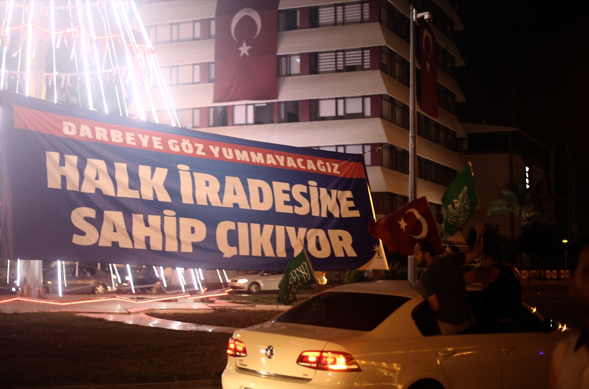 Türkiye'nin dört bir yanında millet sokaklarda! - 7