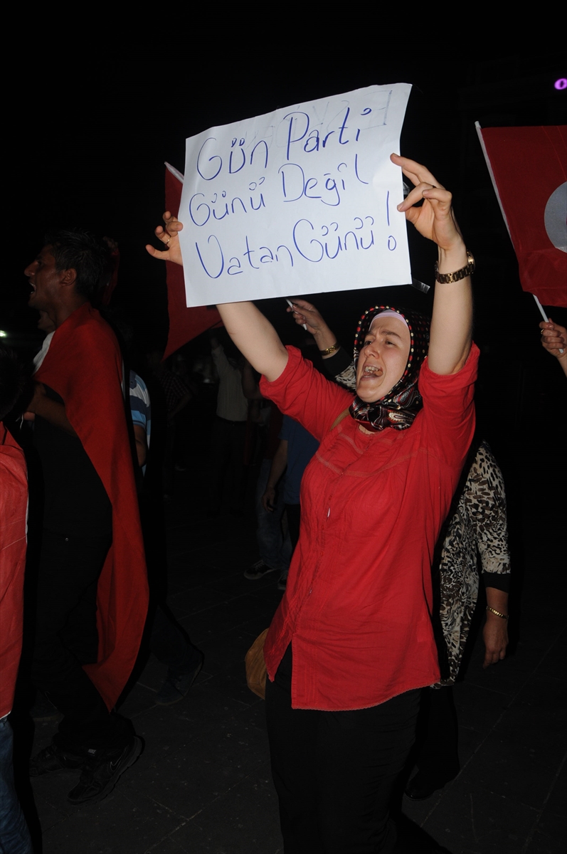 Türkiye'nin dört bir yanında millet sokaklarda! - 9