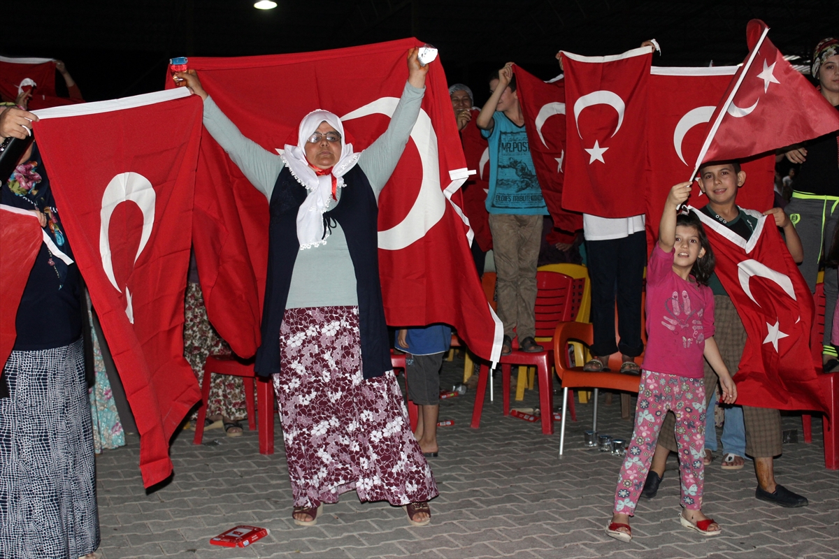Türkiye'nin dört bir yanında millet sokaklarda! - 23