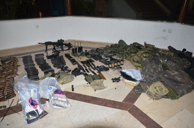 Marmaris'teki darbeciler mühimmatlarını bırakıp kaçtı - 13