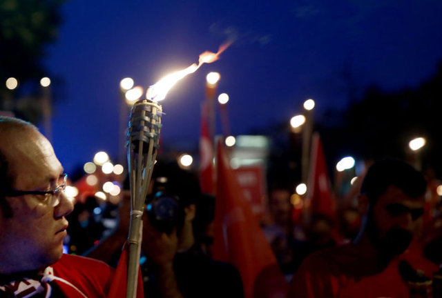 Boğaziçi Köprüsü'nde binlerce kişi yürüyor - 4