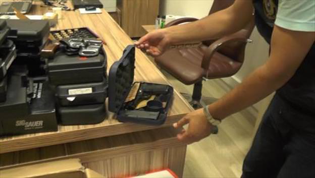 Tutuklanan savcının odasından çıkanlar - 10