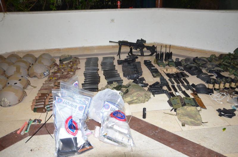 Otel baskınındaki silahlar bulundu - 26