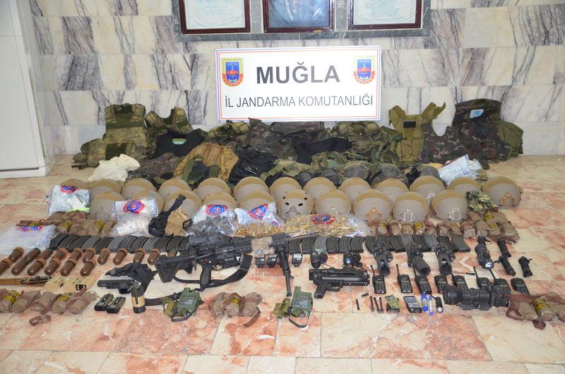 Otel baskınındaki silahlar bulundu - 2