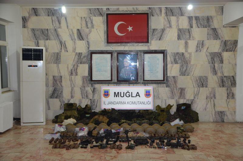 Otel baskınındaki silahlar bulundu - 3