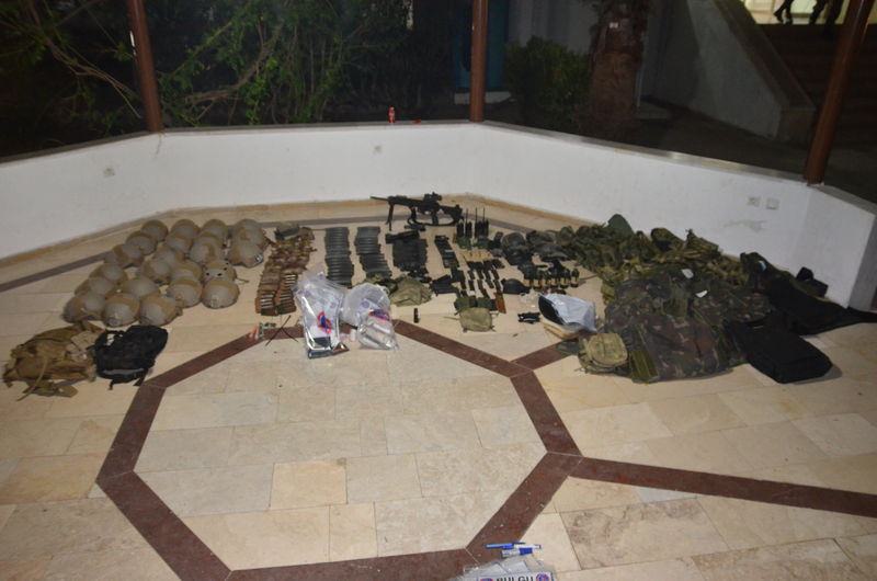 Otel baskınındaki silahlar bulundu - 4