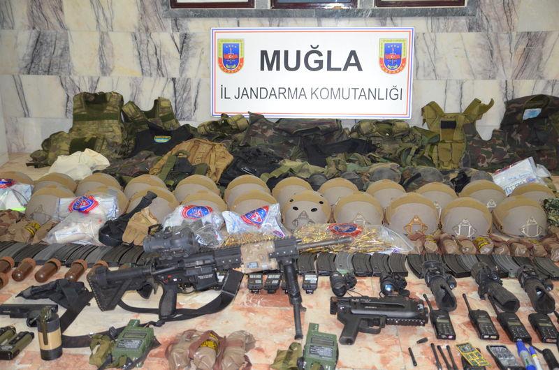 Otel baskınındaki silahlar bulundu - 19