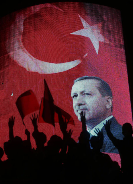 Halk meydanları boş bırakmıyor - 10