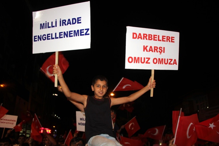 Darbecilere karşı nöbet sürüyor - 707