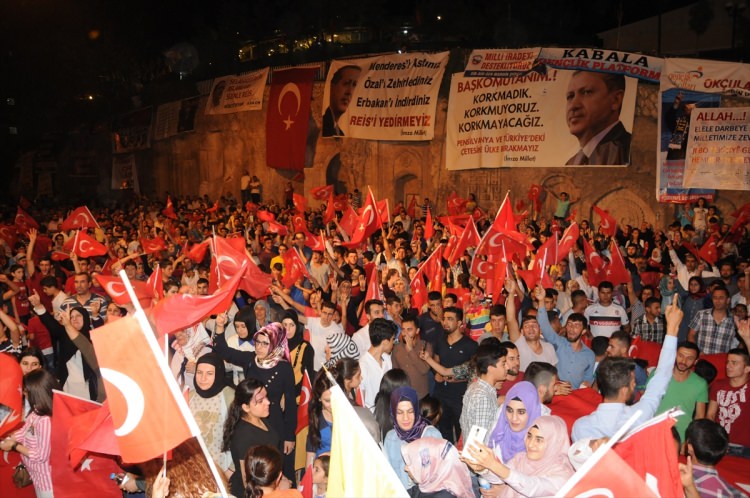 Darbecilere karşı nöbet sürüyor - 597