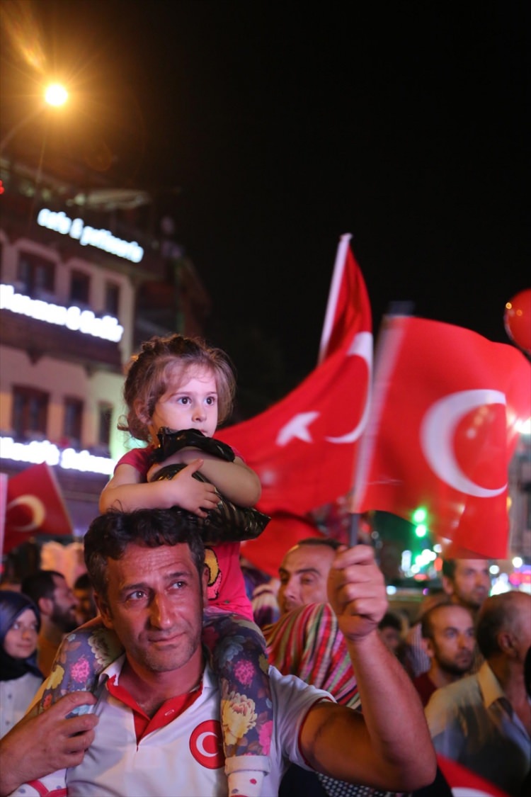 Darbecilere karşı nöbet sürüyor - 772