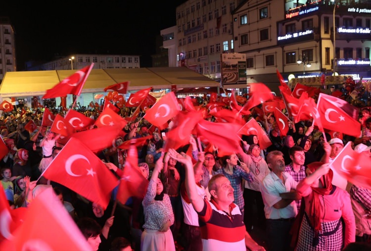 Darbecilere karşı nöbet sürüyor - 790