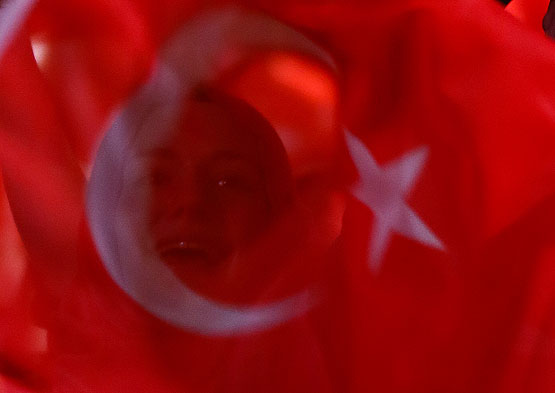 Türkiye'de 'Demokrasi nöbeti' devam ediyor - 713