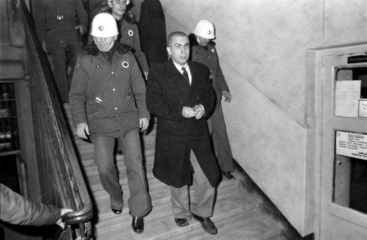 Türkiye siyaseti ve darbeler - 16