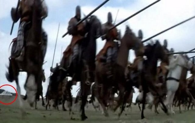 Şaşırtan film ve dizi hataları - 27