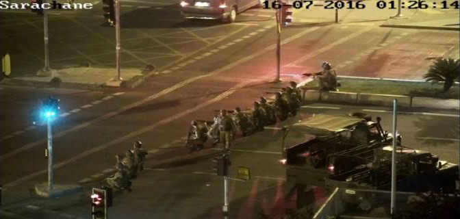 Cuntacılar İBB önünde vatandaşa böyle kurşun yağdırdı - 769