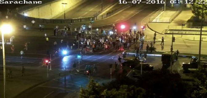 Cuntacılar İBB önünde vatandaşa böyle kurşun yağdırdı - 583