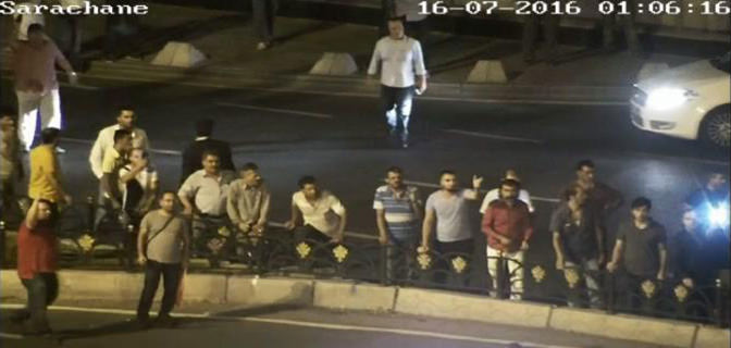 Cuntacılar İBB önünde vatandaşa böyle kurşun yağdırdı - 646