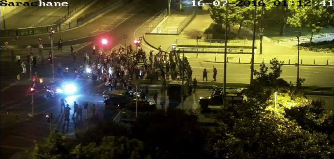 Cuntacılar İBB önünde vatandaşa böyle kurşun yağdırdı - 730