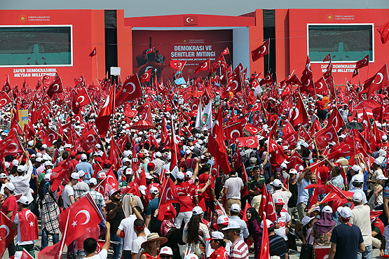 Demokrasi ve Şehitler Mitingi'nden ilk kareler... - 908