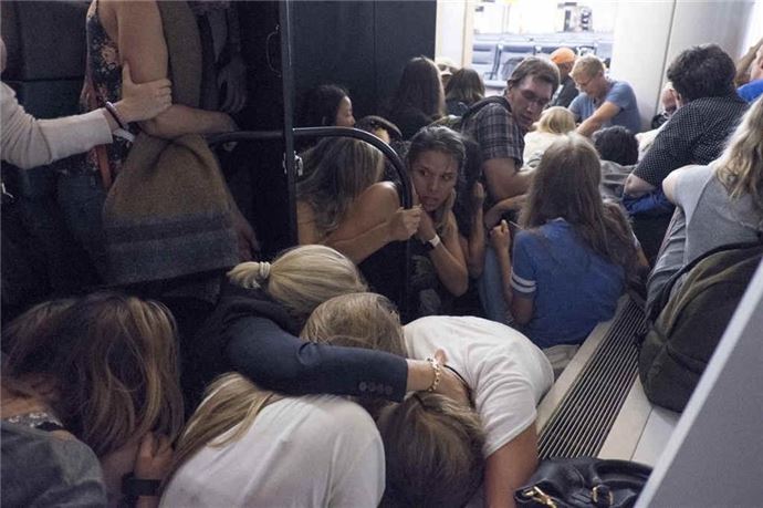 Amerika'da havalimanı boşaltıldı - 937