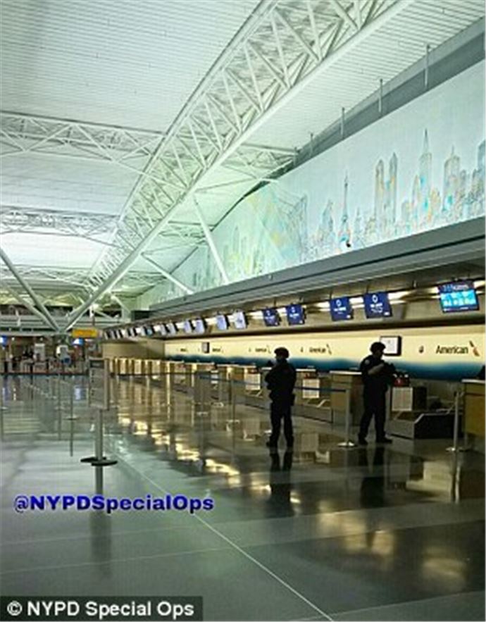 Amerika'da havalimanı boşaltıldı - 716