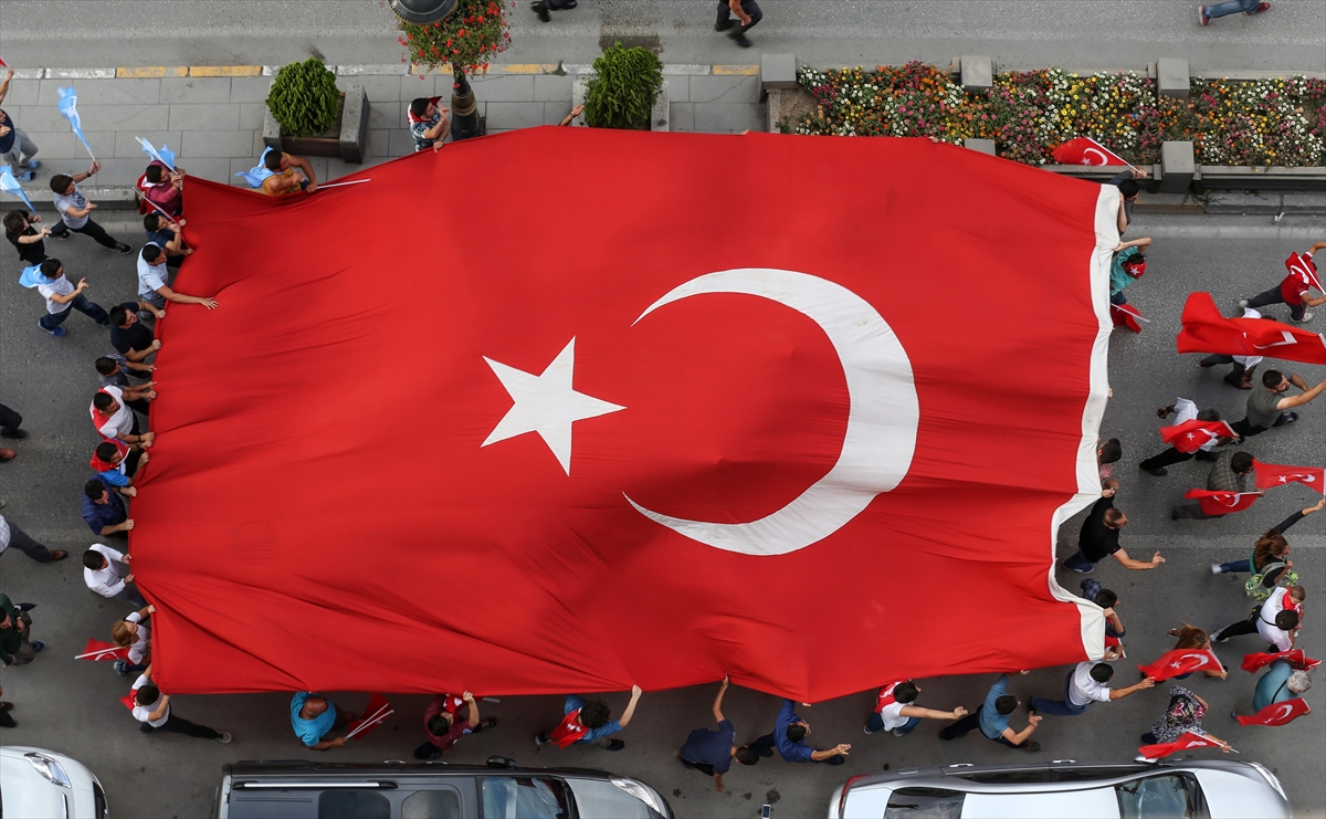 Van’da 'teröre lanet' yürüyüşü gerçekleştirildi - 1