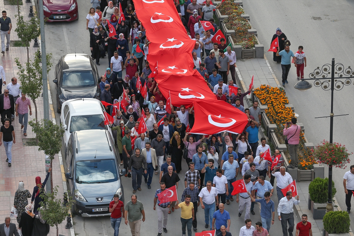 Van’da 'teröre lanet' yürüyüşü gerçekleştirildi - 24