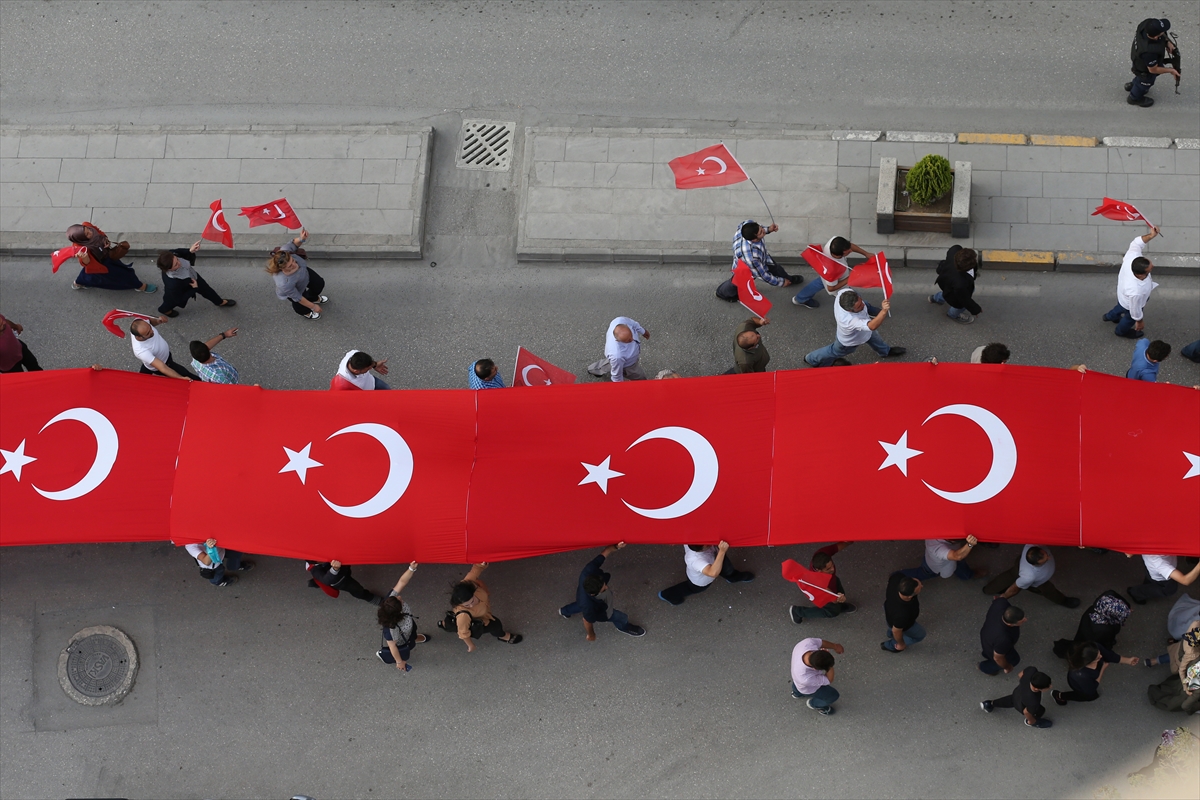 Van’da 'teröre lanet' yürüyüşü gerçekleştirildi - 22