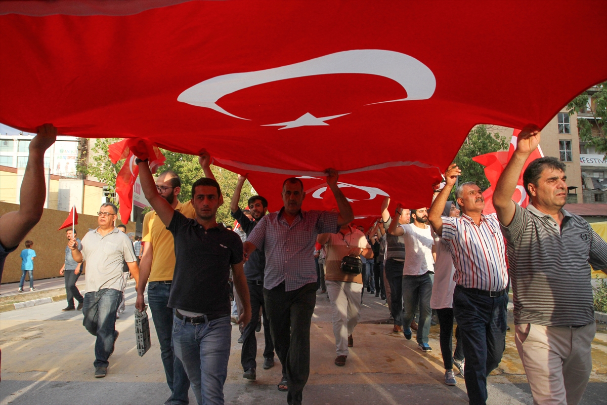Van’da 'teröre lanet' yürüyüşü gerçekleştirildi - 31