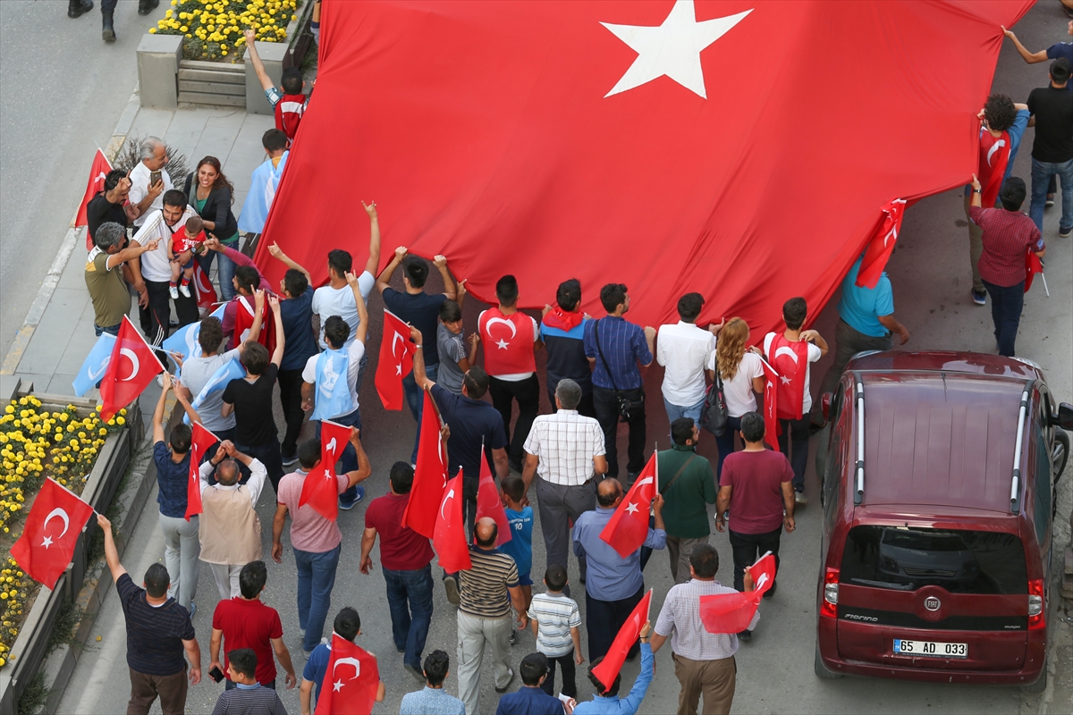 Van’da 'teröre lanet' yürüyüşü gerçekleştirildi - 26