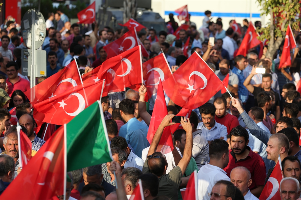 Van’da 'teröre lanet' yürüyüşü gerçekleştirildi - 20