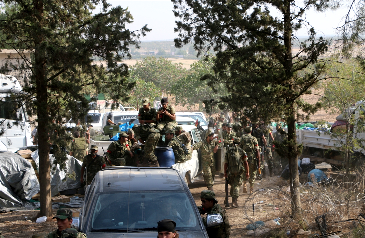 Fırat Kalkanı kapsamında ilerleyen muhaliflerden ilk görüntüler - 627