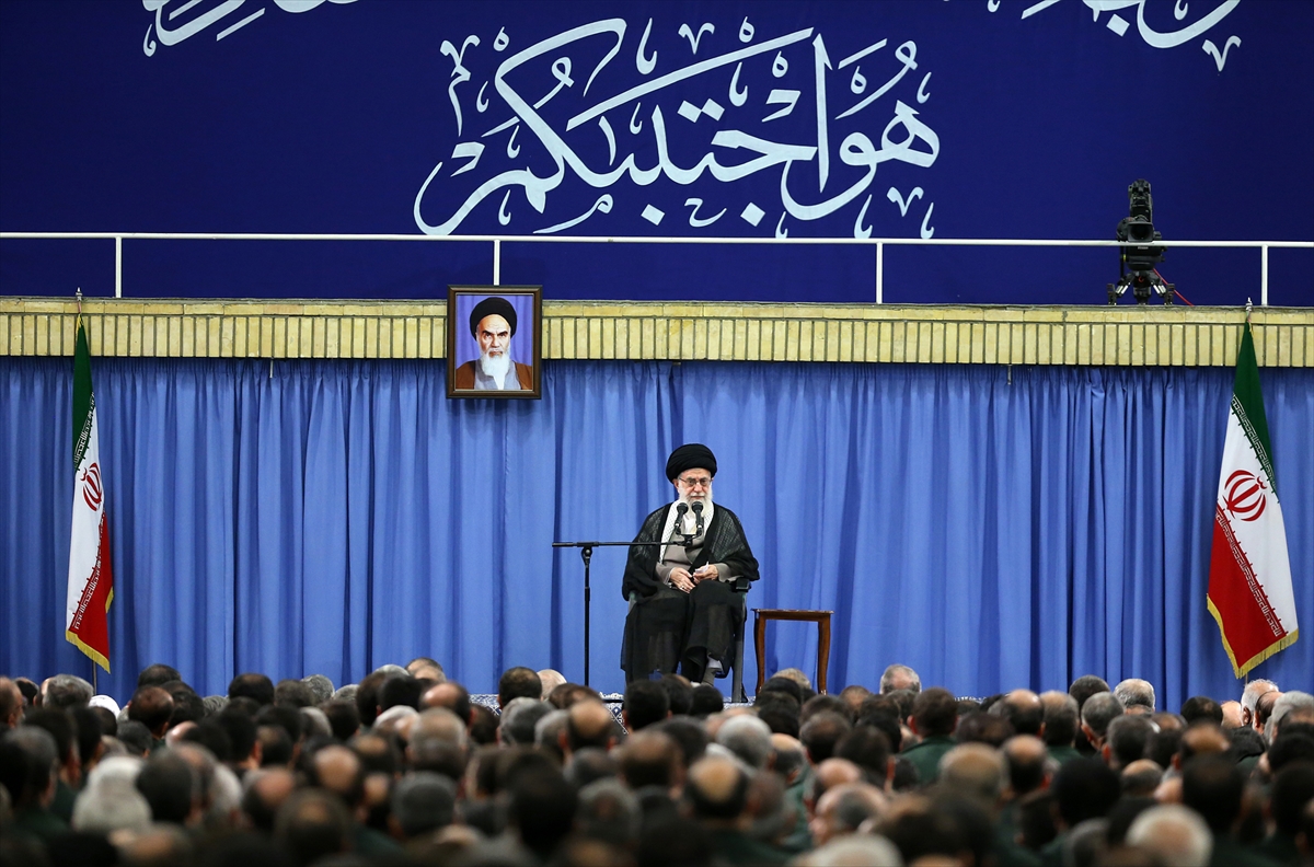 Hamaney Devrim Muhafızları ile görüştü - 923