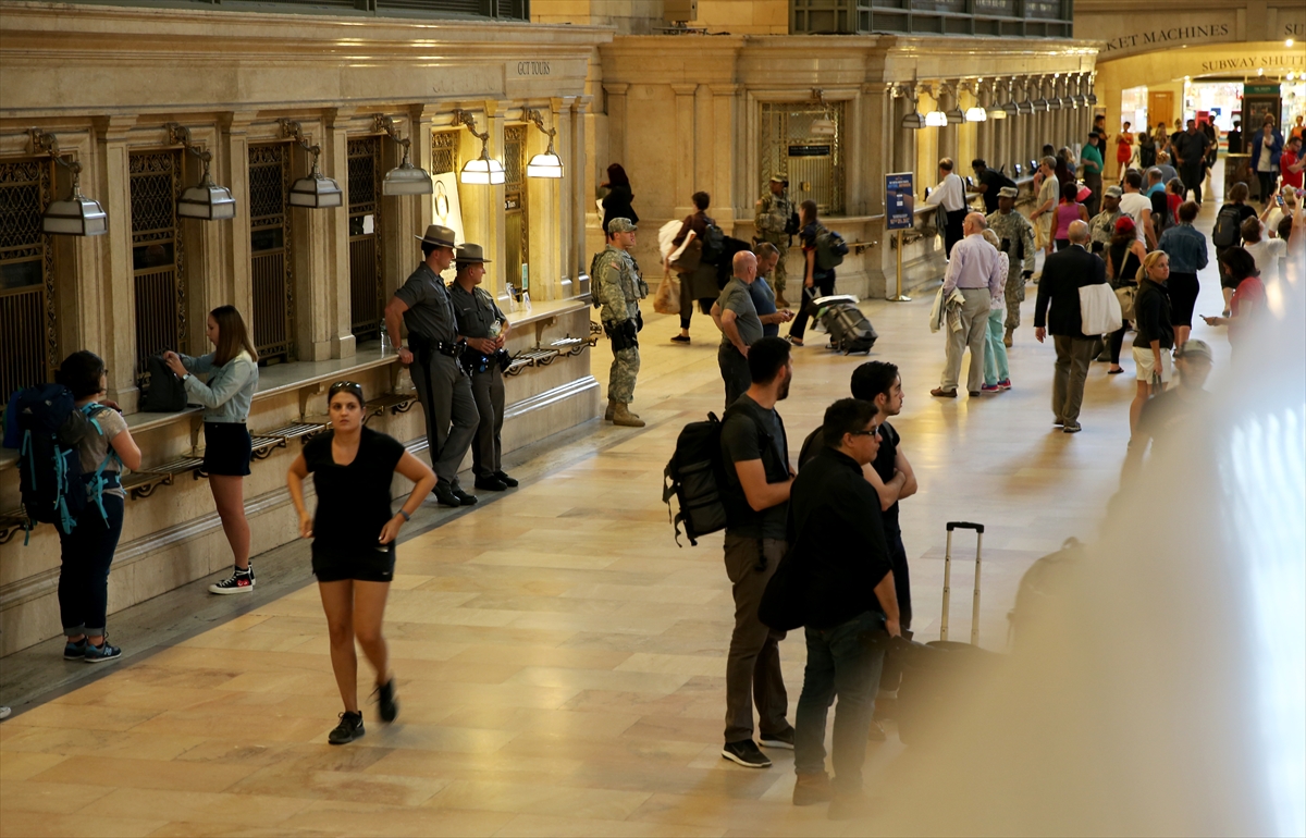 Chelsea'deki olay yeri inceleme gün boyunca devam etti - 797