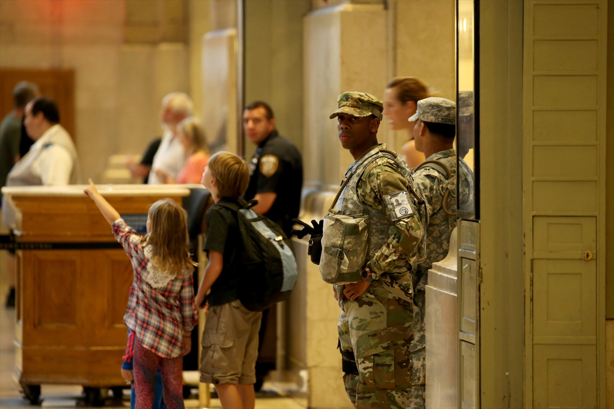 Chelsea'deki olay yeri inceleme gün boyunca devam etti - 624