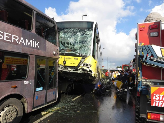 İstanbul'da metrobüs kazası - 675