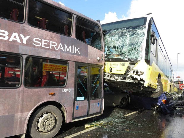 İstanbul'da metrobüs kazası - 587