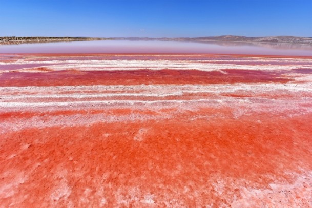 Tuz Gölü kıpkırmızı oldu - 3