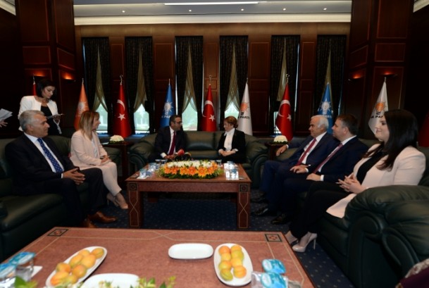 Siyasi partilerde bayramlaşma - 7