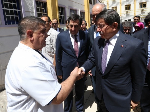 Başbakan Davutoğlu yaralıları ziyaret etti - 702